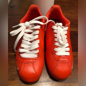 Woman’s Nike Classic Cortez Orange Sneakers Size 6.5